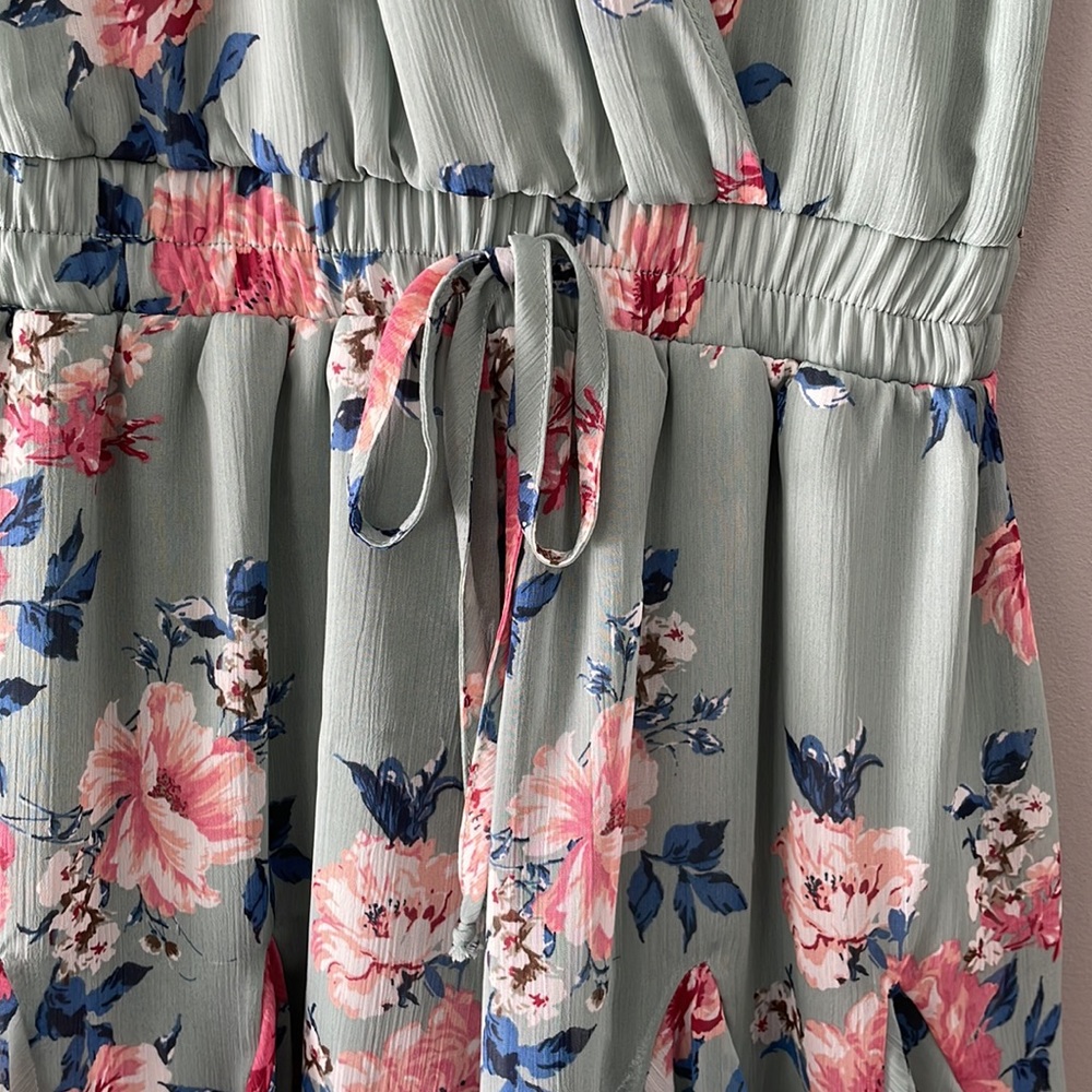 Sage Floral Romper - Picture 4 of 7